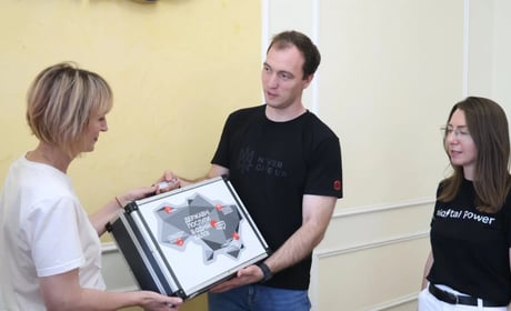Старокостянтинівська громада отримала мобільну валізу для виїзного надання адміністративних послуг