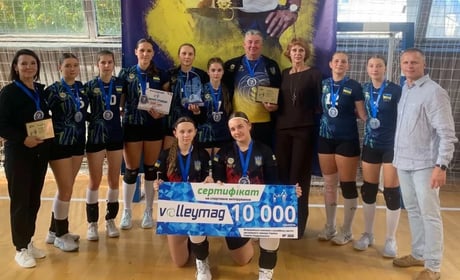 Старокостянтинівські волейболістки здобули срібло всеукраїнського турніру в Чернівцях