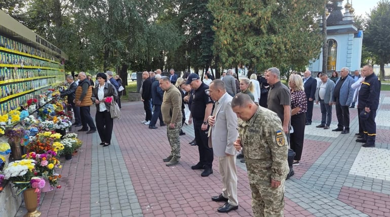 Старокостянтинів відзначає 817-ту річницю: день розпочали з вшанування пам’яті та подяки захисникам