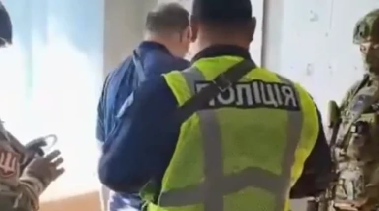 У Старокостянтинові затримали військовослужбовця, який перебував у розшуку за СЗЧ