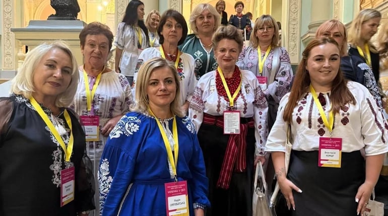Новини Старокостянтинівщини: про волонтерок на міжнародній асамблеї, жіноче лідерство, інвестиції