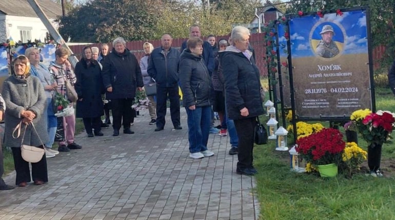 На Алеї Пам’яті в Пашківцях з’явилися ще п’ять портретів полеглих воїнів