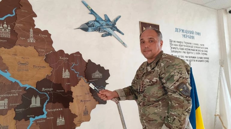 Су-24, карта України та підпис командира: у ліцеї Старокостянтинова оновили музей