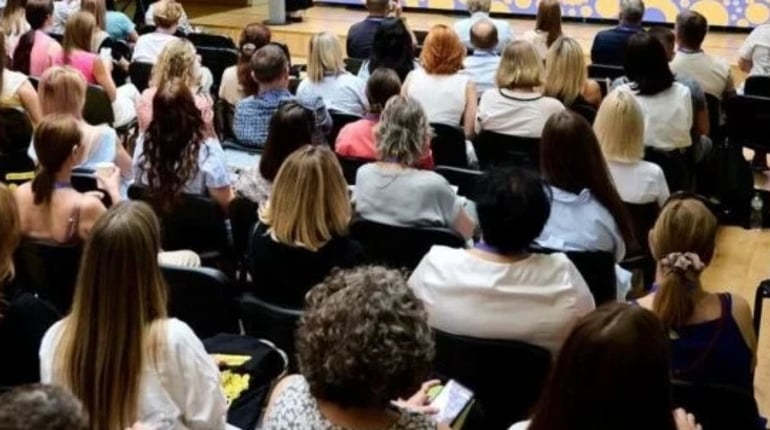 Пенсія у зв’язку з втратою годувальника після 18 років: коли її продовжують виплачувати