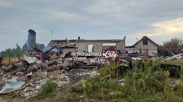 Шахед зруйнував будинок у Миколаївці: господиня отримала контузію