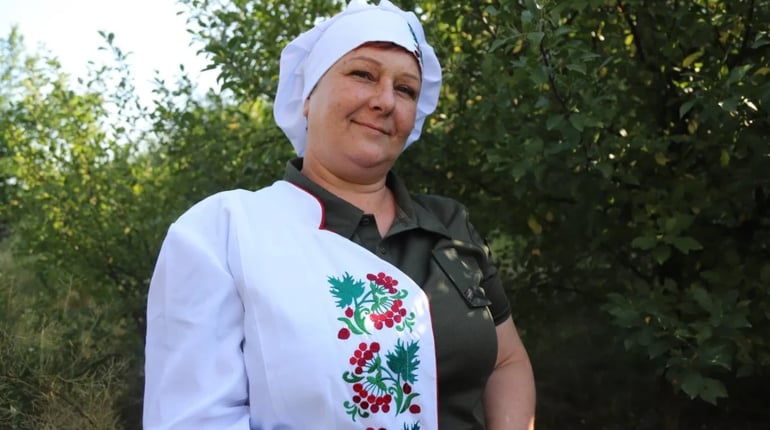 «Війна війною, а обід за розкладом»: робочий день кухаря 40-ї артбригади Марії