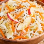 Квашена капуста з морквою та яблуком