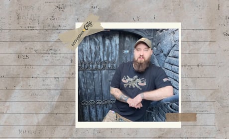 «Мистецтво не лікує рани, але допомагає жити». Історія ветерана з Луганська Марка Головея