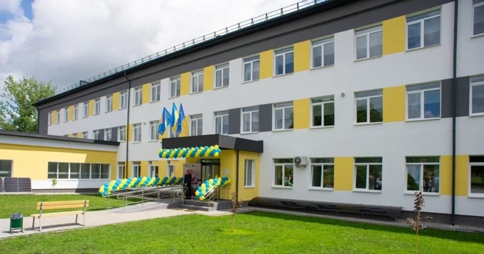 Житло для ВПО. Державні та комунальні будівлі передаватимуть в оренду за 1 гривню — що це означає