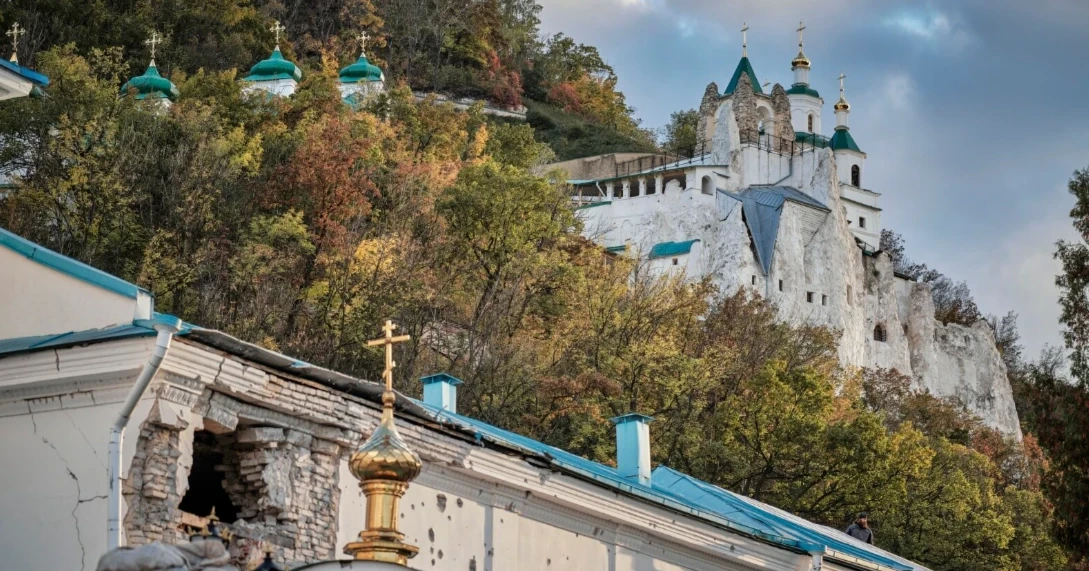 У Святогірській лаврі невідомі вбили монаха Варсонофія і поранили ще двох людей. Що відомо про напад