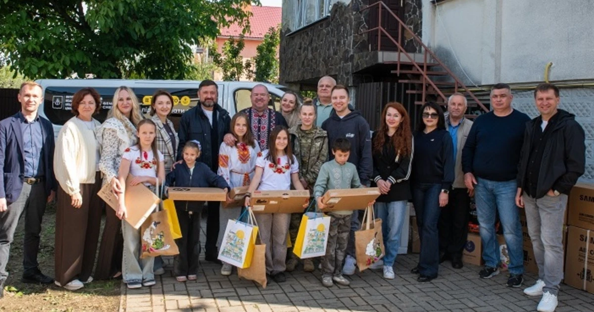 Втратив дім у Маріуполі та дружину. Ветеран із шістьма дітьми облаштовує життя на Львівщині