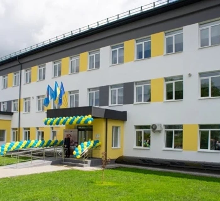 Житло для ВПО. Державні та комунальні будівлі передаватимуть в оренду за 1 гривню — що це означає