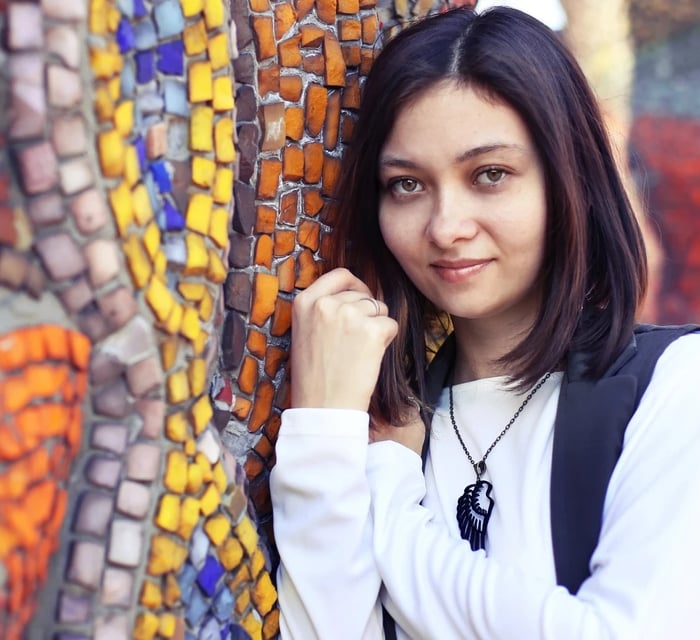 «Щоб ми не зникали з радарів». Художниця Ірина Серебреннікова створила листівки про рідний Донецьк