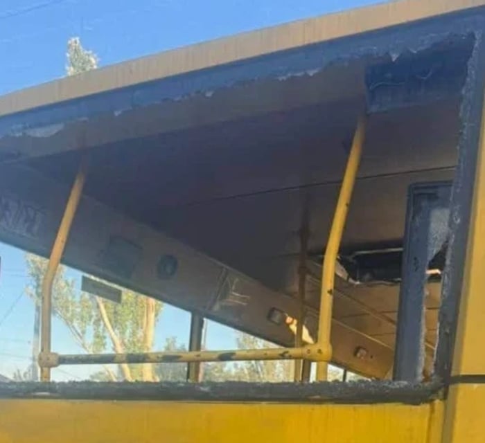 У Краматорську FPV-дрон вдарив по рейсовому автобусу. Є поранені