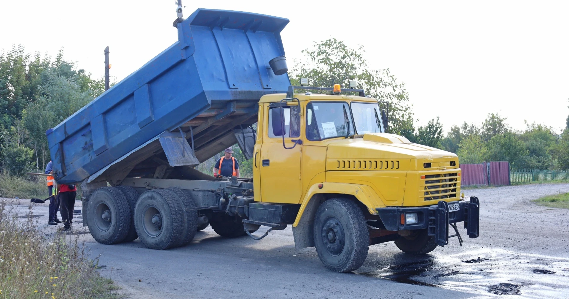 У Браїлові ремонтують дороги: до коштів громади долучилися місцеві фермери та підприємці