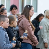 У м. Бар біля фотостели Героїв вшанували пам’ять загиблих Захисників громади