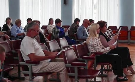 Закриття сільських клубів, тарифи на навчання в музичній школі та інше з сесії Барської міськради