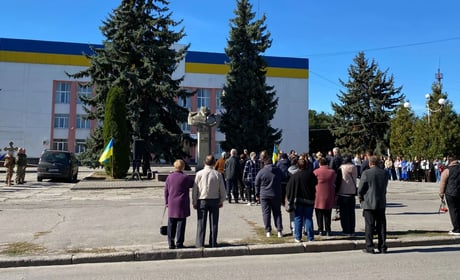 Барська громада попрощалася із Захисником Ярославом Мельніковим