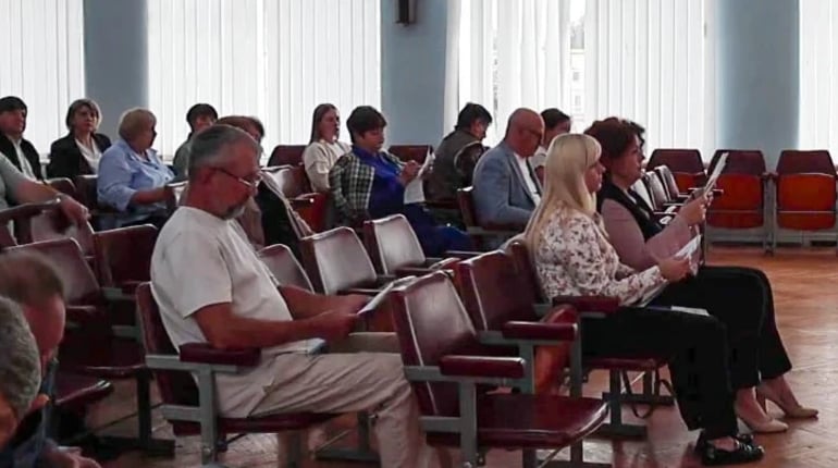 Закриття сільських клубів, тарифи на навчання в музичній школі та інше з сесії Барської міськради