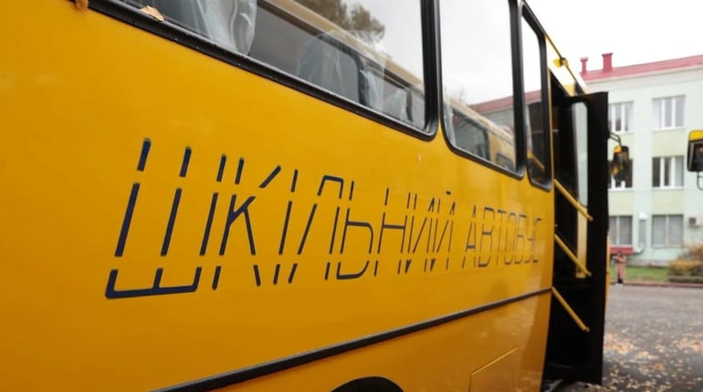 Барська та Копайгородська громади отримали нові шкільні автобуси