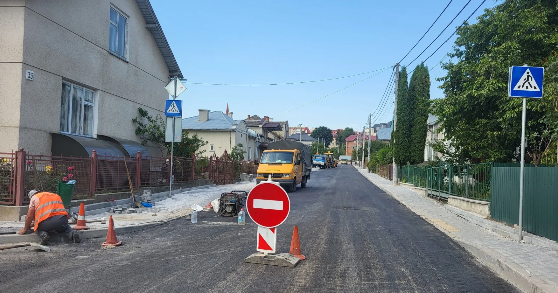 Верхня частина вулиці Дмитра Пігута у Чорткові уже в новому асфальті