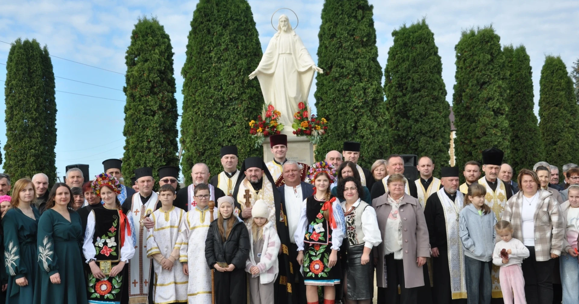 «Слава Тобі, наш Ісусе, слава Тобі, наш Господь»: у Старій Ягільниці постала велична фігура Христа