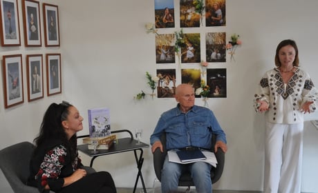 «Просили вас тато, просили мама...»: у Чорткові презентували книгу про старовинні весільні обряди