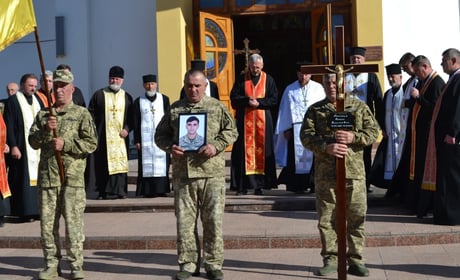 Два роки надії та – Чортківщина зустріла Воїна Колісника Василя «на щиті»