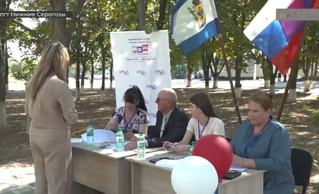 (ВІДЕО) Як у Нижніх Сірогозах окупанти влаштували голосування і показують його як “вільний вибір”