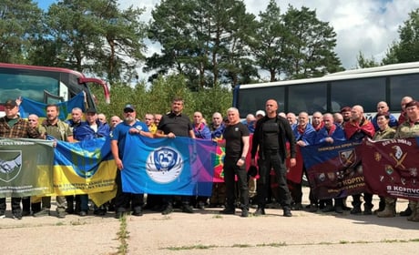 Із російського полону звільнили 103 українських військових, серед них — захисник із Херсона