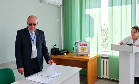 (ВІДЕО) Вибори до Держдуми РФ на Сірогозщині: комісії ходять по домівках і голосують у лікарні