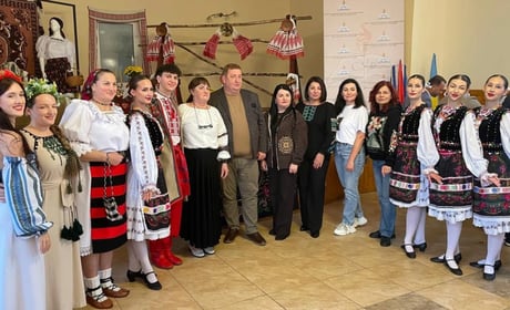 Борщ, вареники й закарпатські пісні: у Румунії українські традиції об’єднали чотири етнічні громади