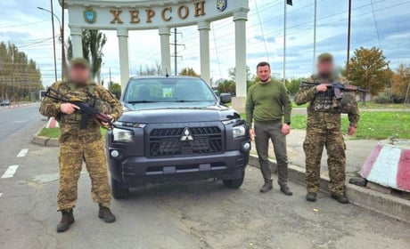 Нацгвардійці, які захищають Херсонщину, отримали бойовий пікап Mitsubishi