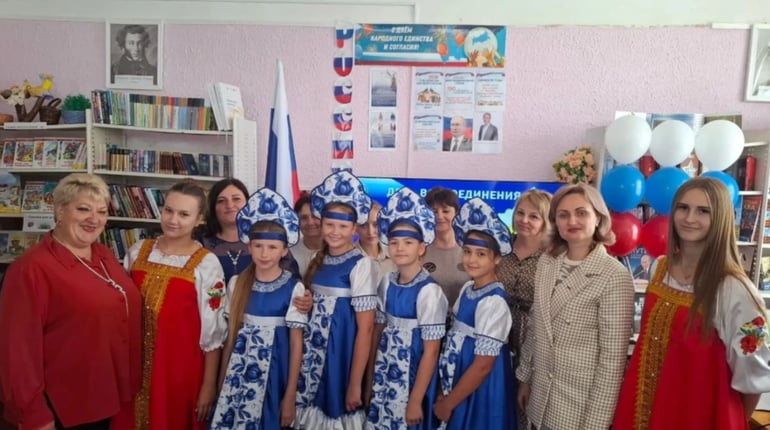 (ФОТО) На окупованій Сірогозщині колаборанти провели заходи до російського “Дня возз’єднання”