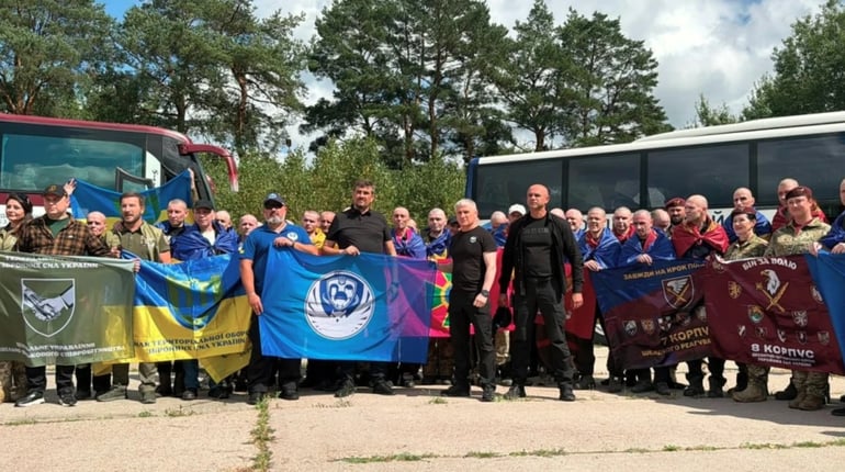Із російського полону звільнили 103 українських військових, серед них — захисник із Херсона