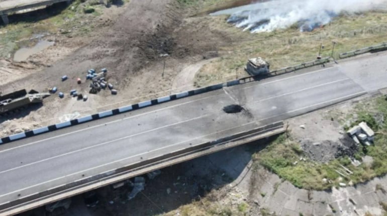 Біля Чонгара знову зафіксували пожежу: що горіло на під’їзді до Криму