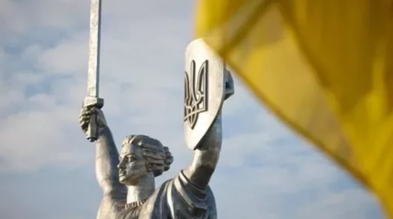 28 жовтня: День визволення України від фашистських загарбників, інші свята, події, народні прикмети