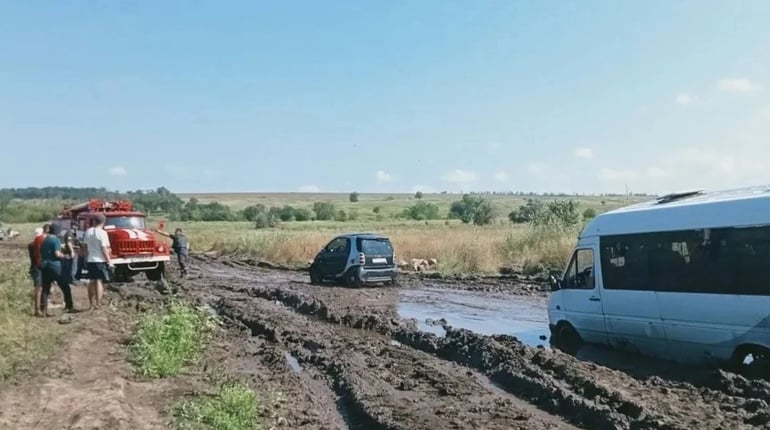 “Ви наші?” — “А потім сльози”: дорога життя через Василівку очима тих, хто вибирався з окупації
