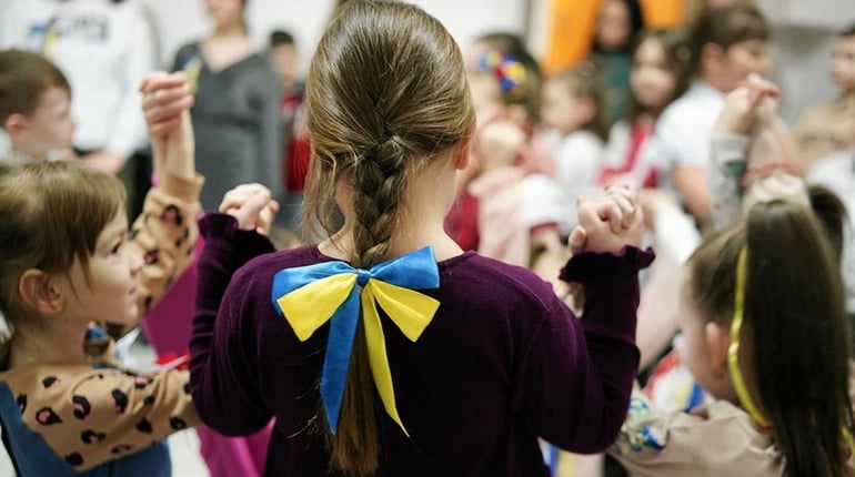 Українські діти у Польщі можуть залишитися без виплати 800+: ZUS назвав важливу умову