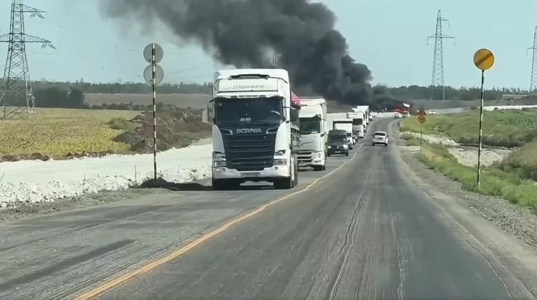 (ВІДЕО) “Маршрут закрито”: українські дрони б’ють по військовій логістиці окупантів на Херсонщині