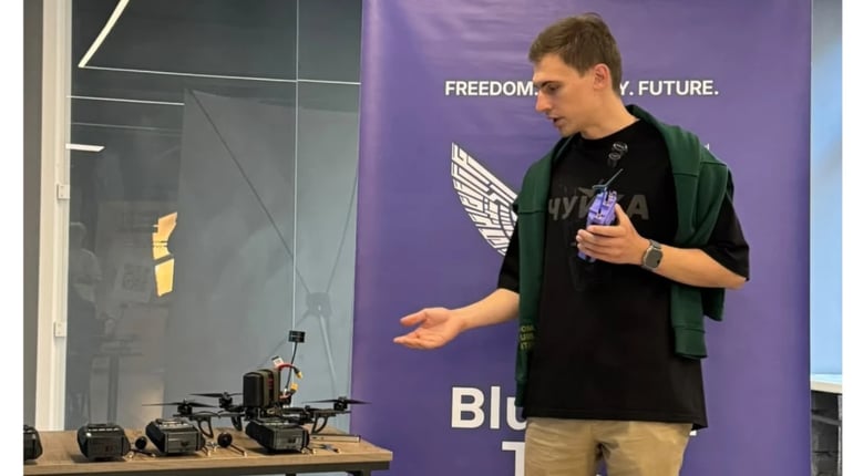 Журналістів навчили виявляти FPV-дрони за допомогою української “Чуйки”, — ФОТО
