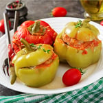 Фарширований перець із фаршем, гречкою та овочами