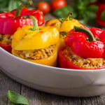 Солодкий перець, фарширований куркою та рисом