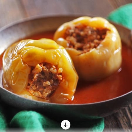 Класичний фарширований перець із м’ясом і рисом
