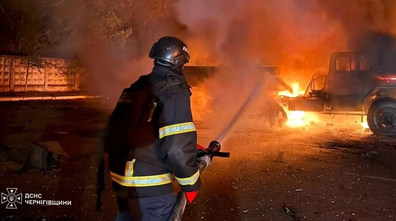 Росіяни атакували Чернігівщину 32 рази: у Чернігові пошкоджені будинки, є постраждала