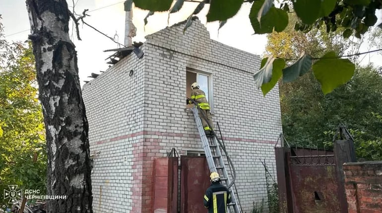 росія атакувала Чернігівщину: загинули жінка та чотирирічна дитина, є постраждалі