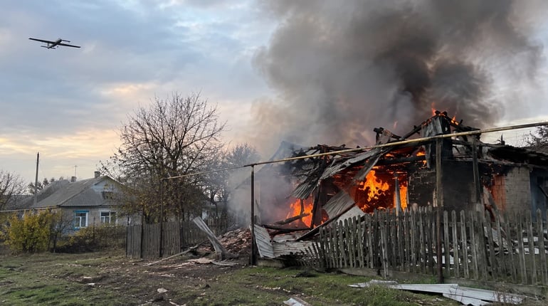 Росія атакувала три прикордонні громади Чернігівщини: у Семенівці горіла господарська будівля