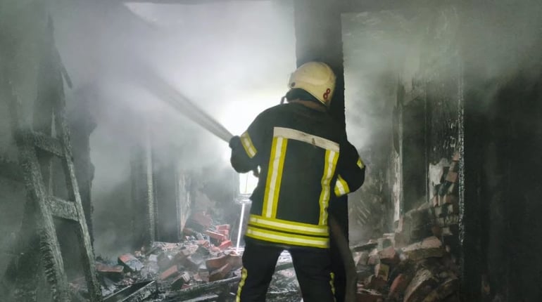 У Стольному під час пожежі будинку загинули двоє людей