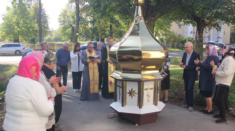 Родина полеглого воїна із Дружелюбівки пожертвувала кошти на виготовлення церковної бані