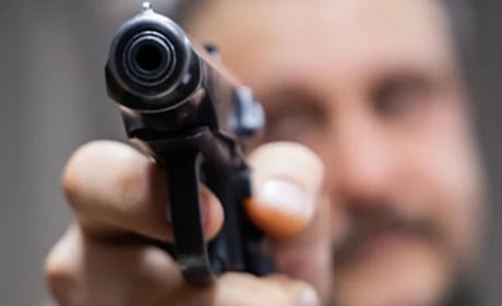 «Прострелю ногу»: в Ізмаїлі п'яний батько багатодітної родини тероризував дітей